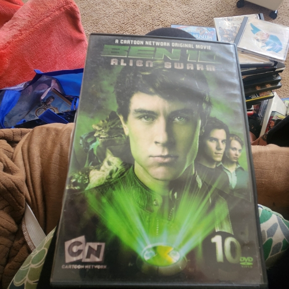 Cartoon Network Ben 10 Alien Swarm DVD with Green Cover - Picture 1 of 1